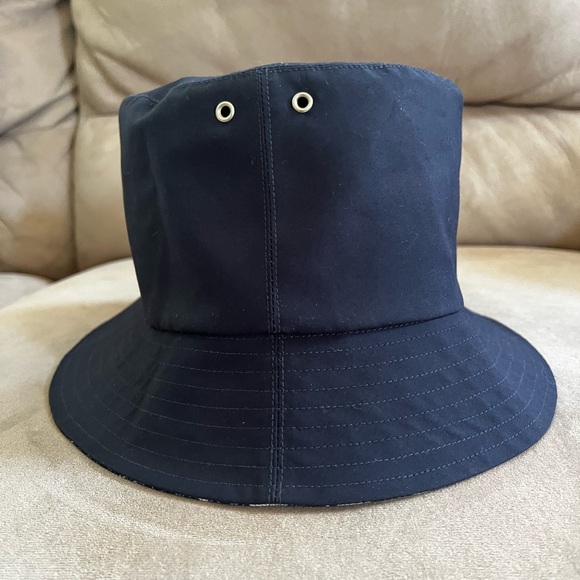 Reversible Teddy -D Small Brim Bucket Hat 58 NWT - Picture 6 of 9
